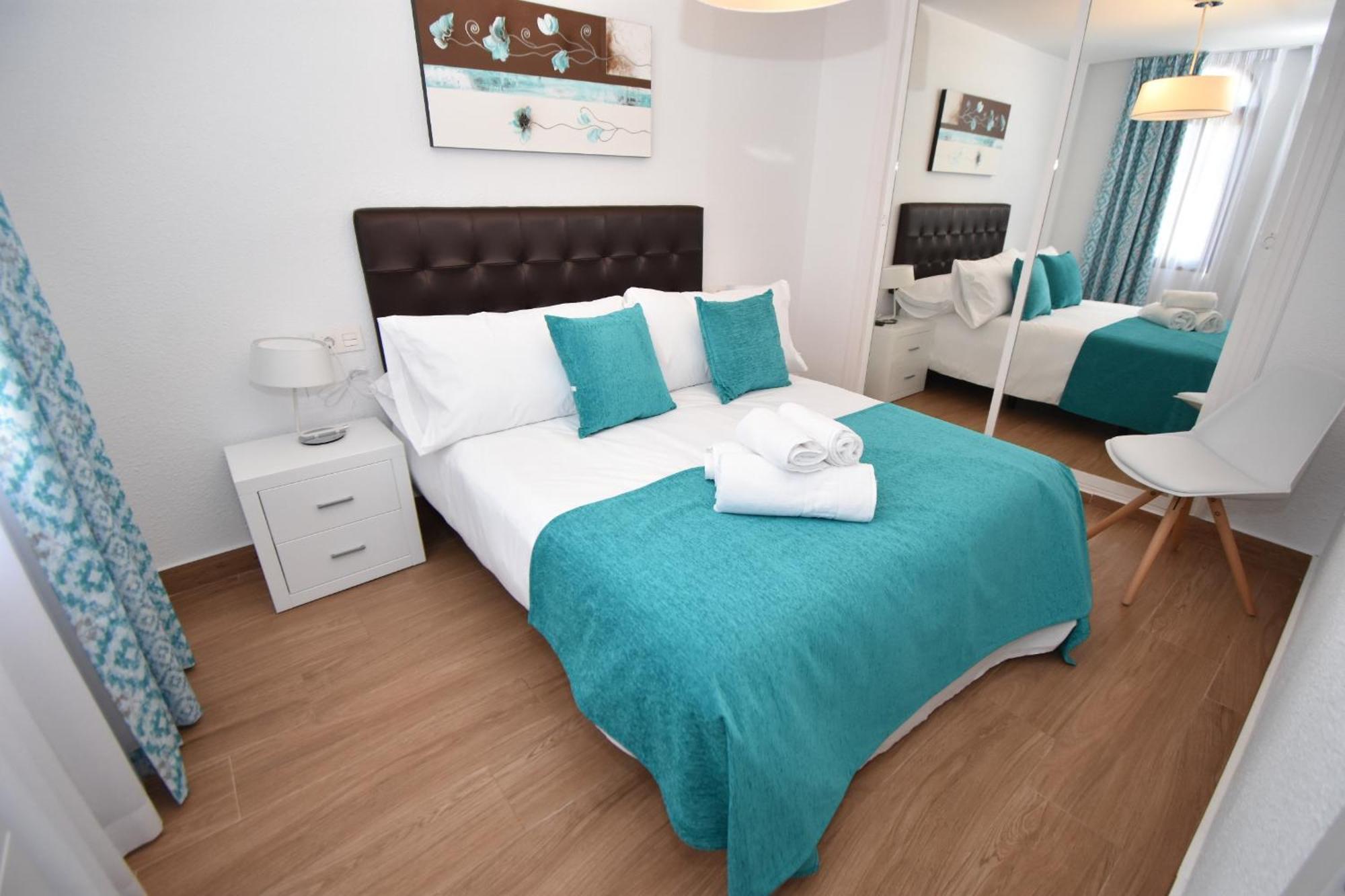 Modern Walking Distance To Shops And