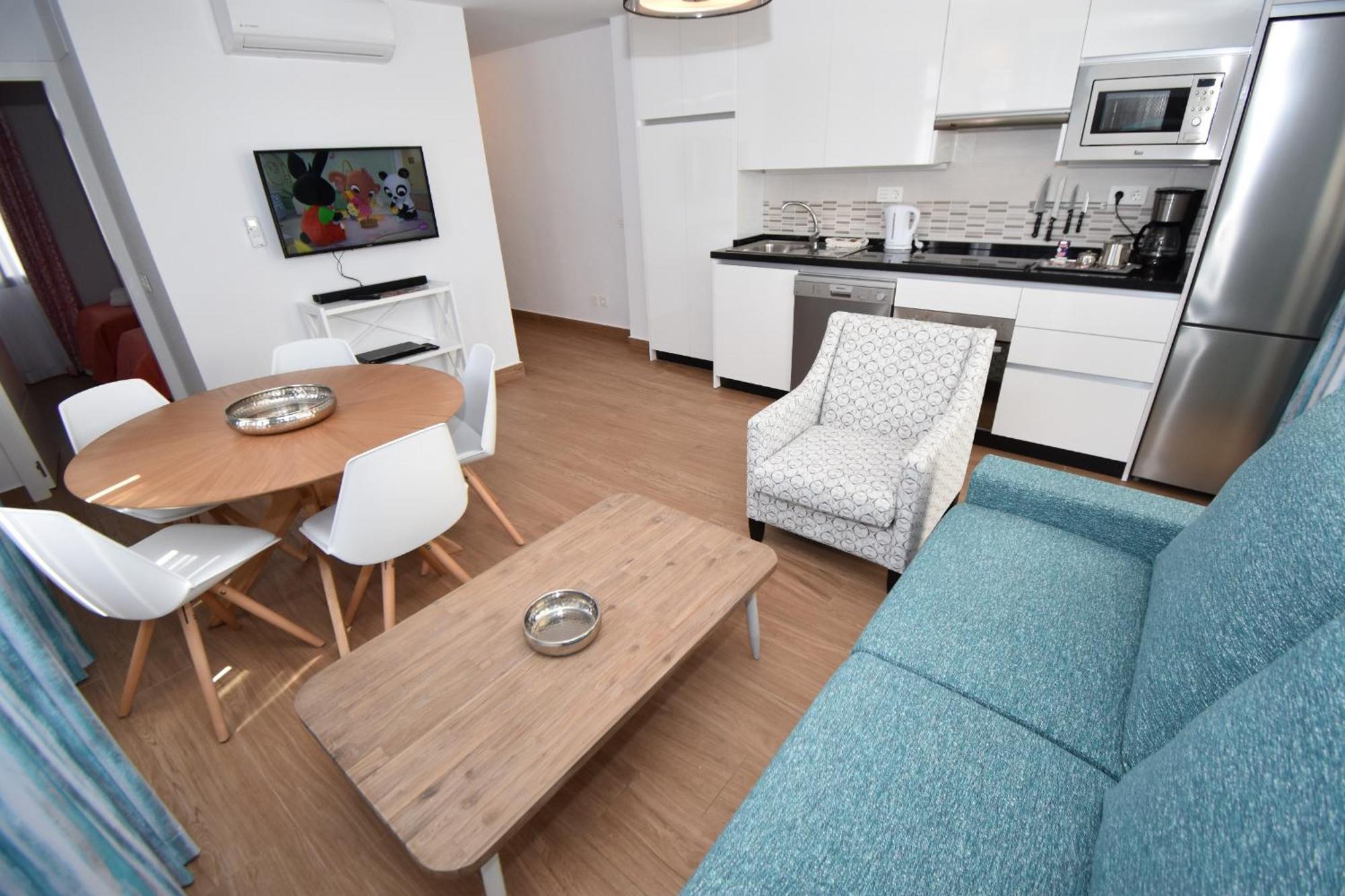 Apartment Modern Walking Distance To Shops And *